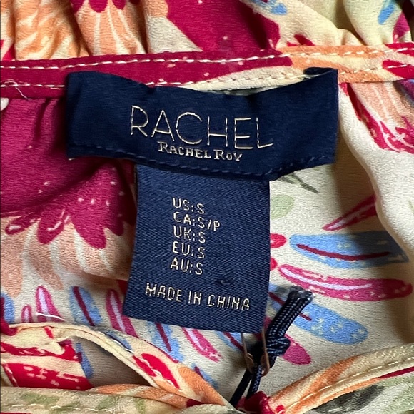 RACHEL Rachel Ray Bright Yellow Parrot Print Flutter Sleeve Top NWT Size S - Picture 3 of 14